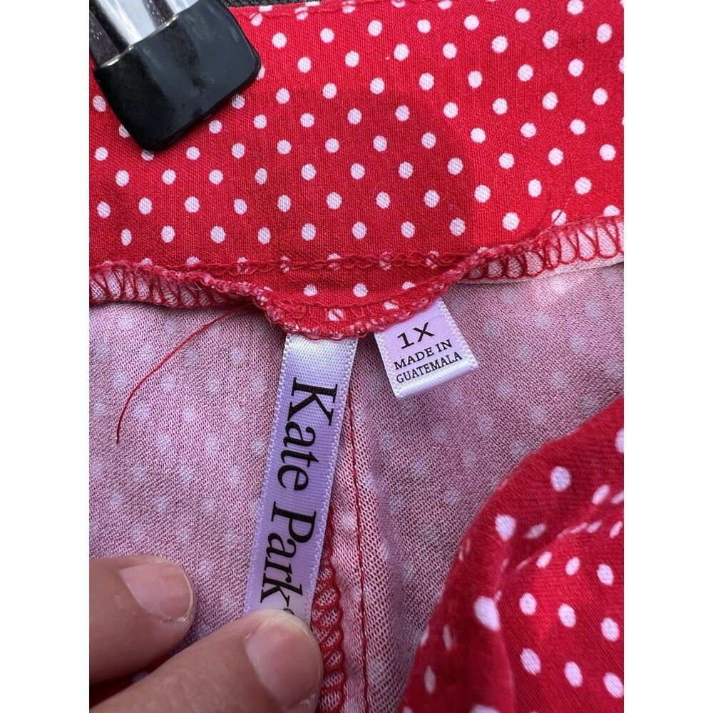 Red White Kate Park Women's Shorts Size 1X Polka Dot Casual Stretch Dolphin Side - Picture 4 of 4